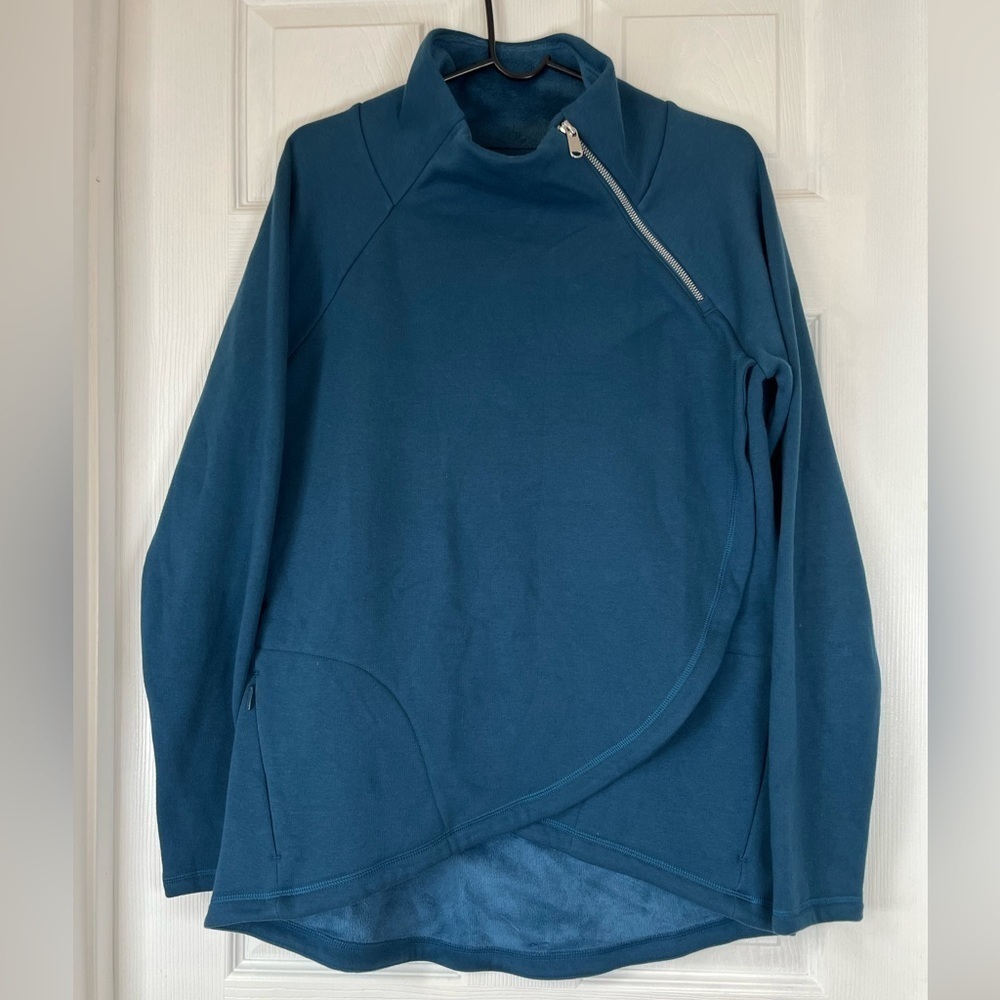 Athleta Women's Medium Blue Crossover Sweatshirt